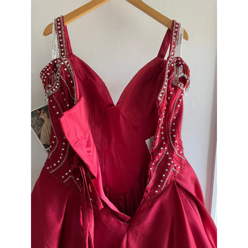 Women's Mary's Quinceanera Gown Size 10 Red - Picture 4 of 5